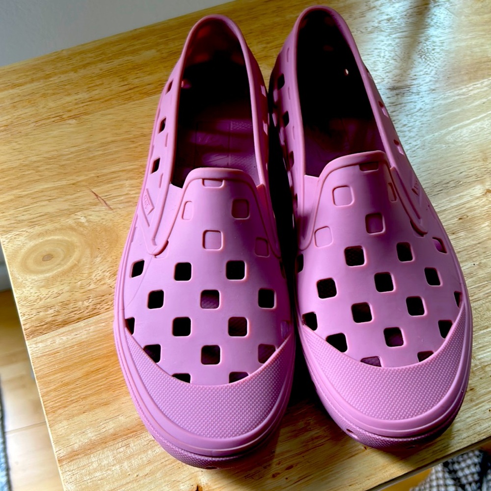 Slip on made by Vans shoe. Pink color size 8 women.